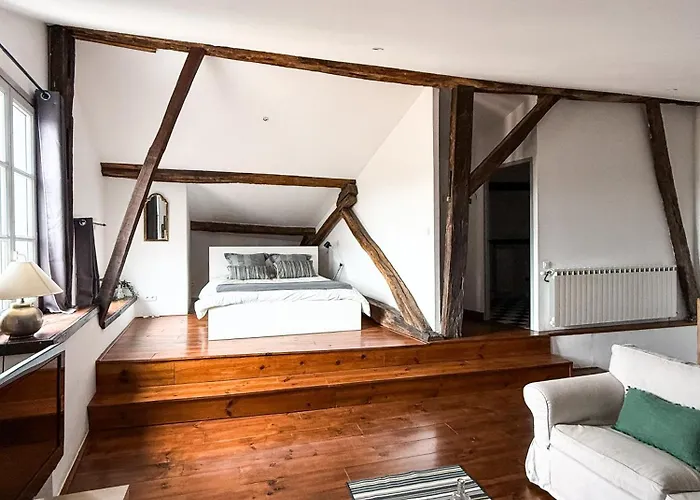 Le Saint-laurans Отель